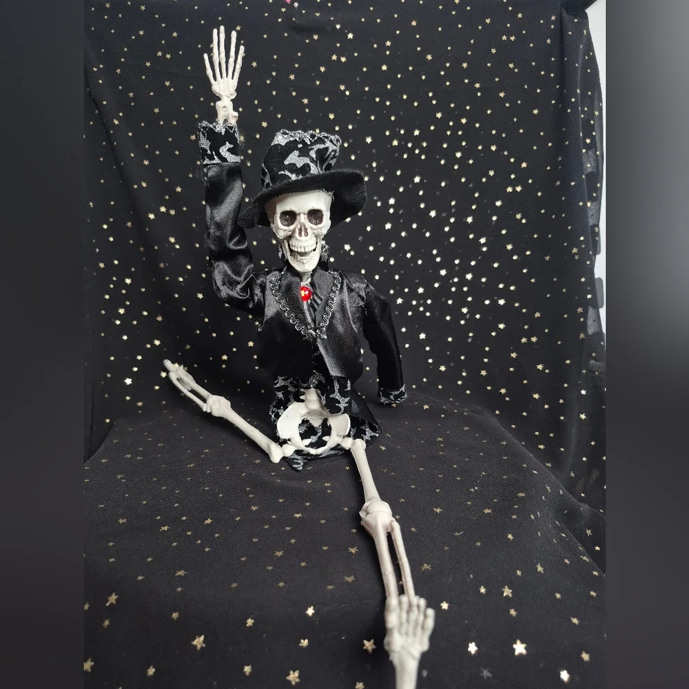 Fancy Bones Skeleton
